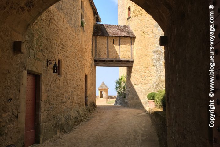 Château de Fenelon dans le Périgord en Dordogne