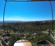 Vue depuis la terrasse du café