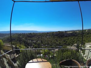 Vue depuis la terrasse du café