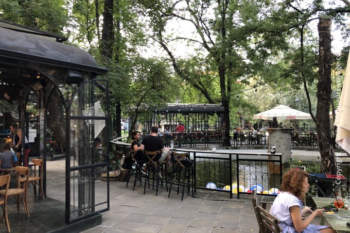 bar-terrasse-once-upon-a-time-sofia-blog-voyage-bulgarie-00