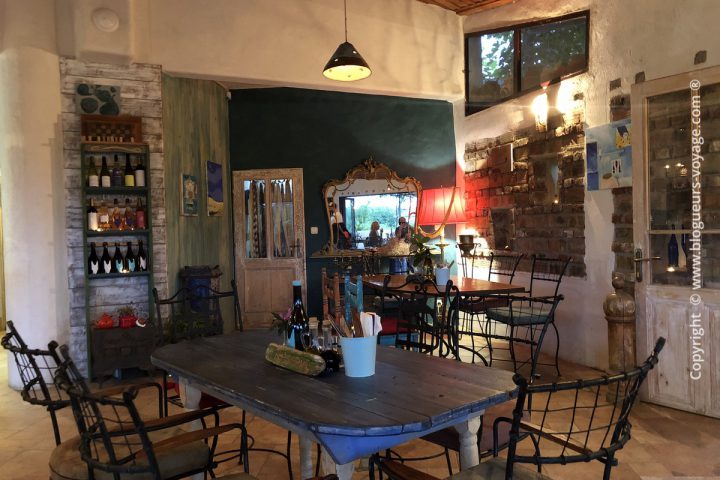 Restaurant The old outlaws Varvara