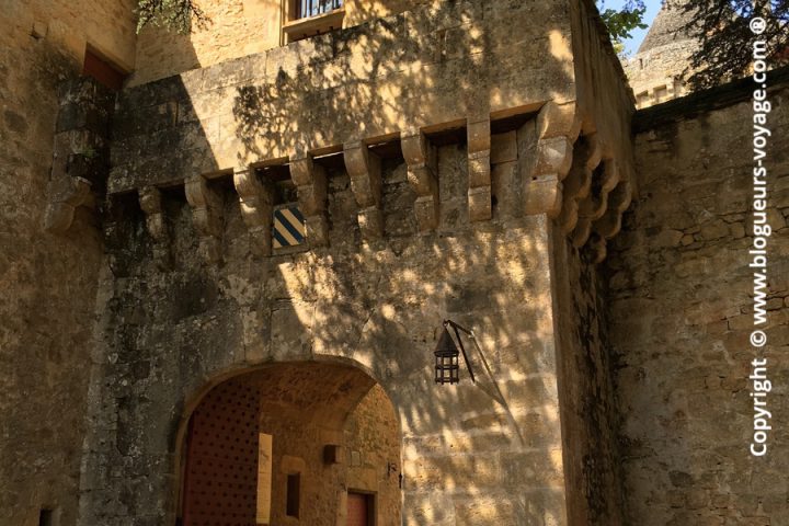Château de Fenelon dans le Périgord en Dordogne